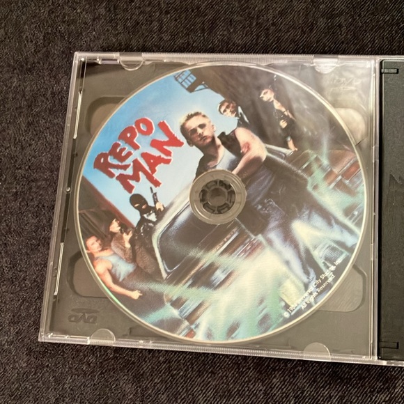 Repo Man Limited Edition DVD Set - Picture 4 of 7